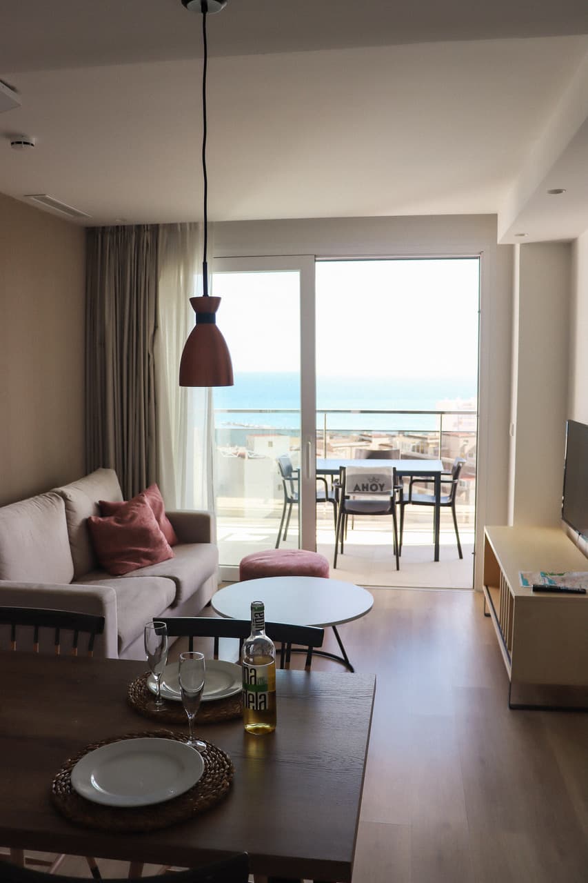 Inchecken bij Ahoy Apartments & verken El Campello