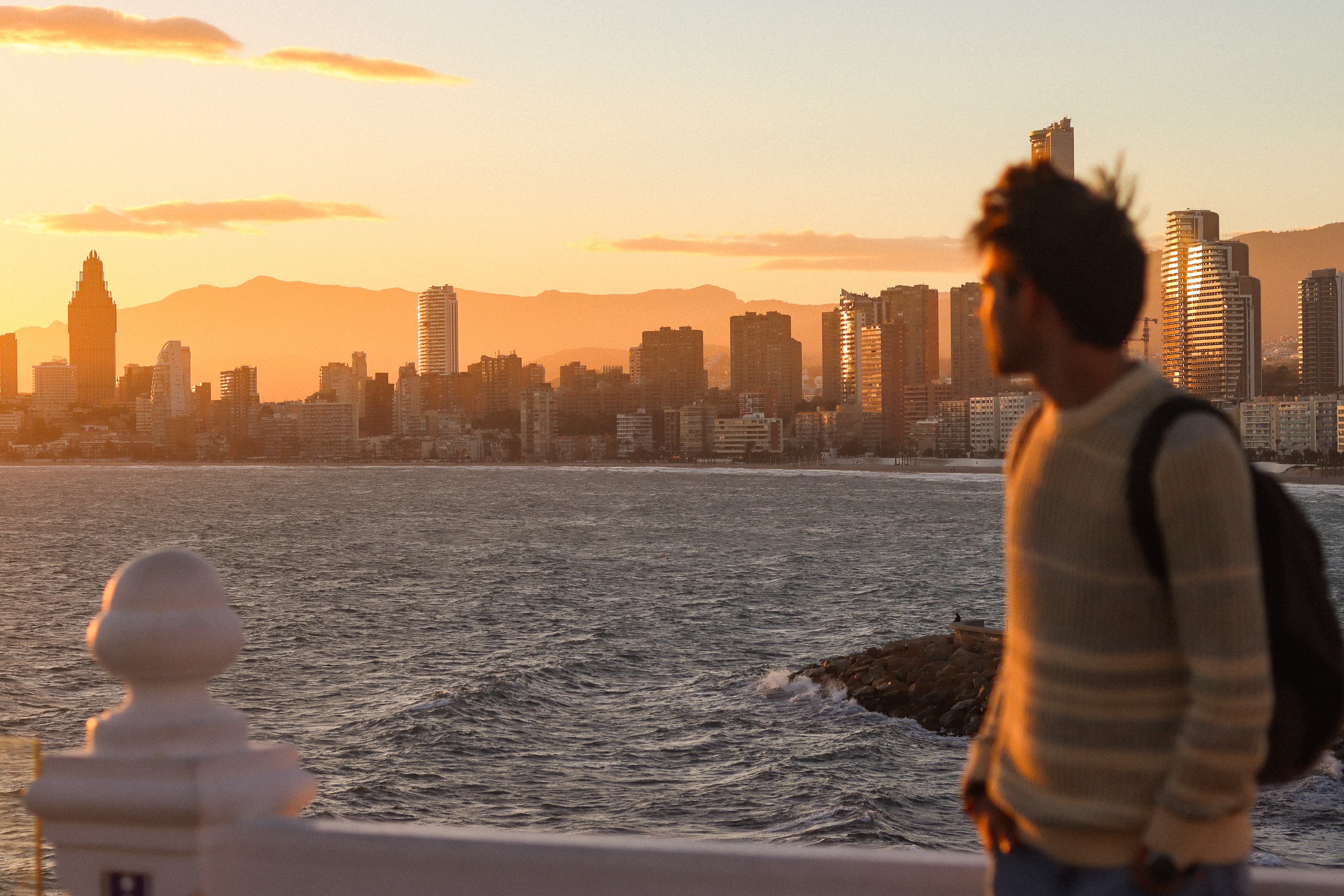 Ontdek de kleuren van Villajoyosa en kijk naar de zonsondergang in Benidorm