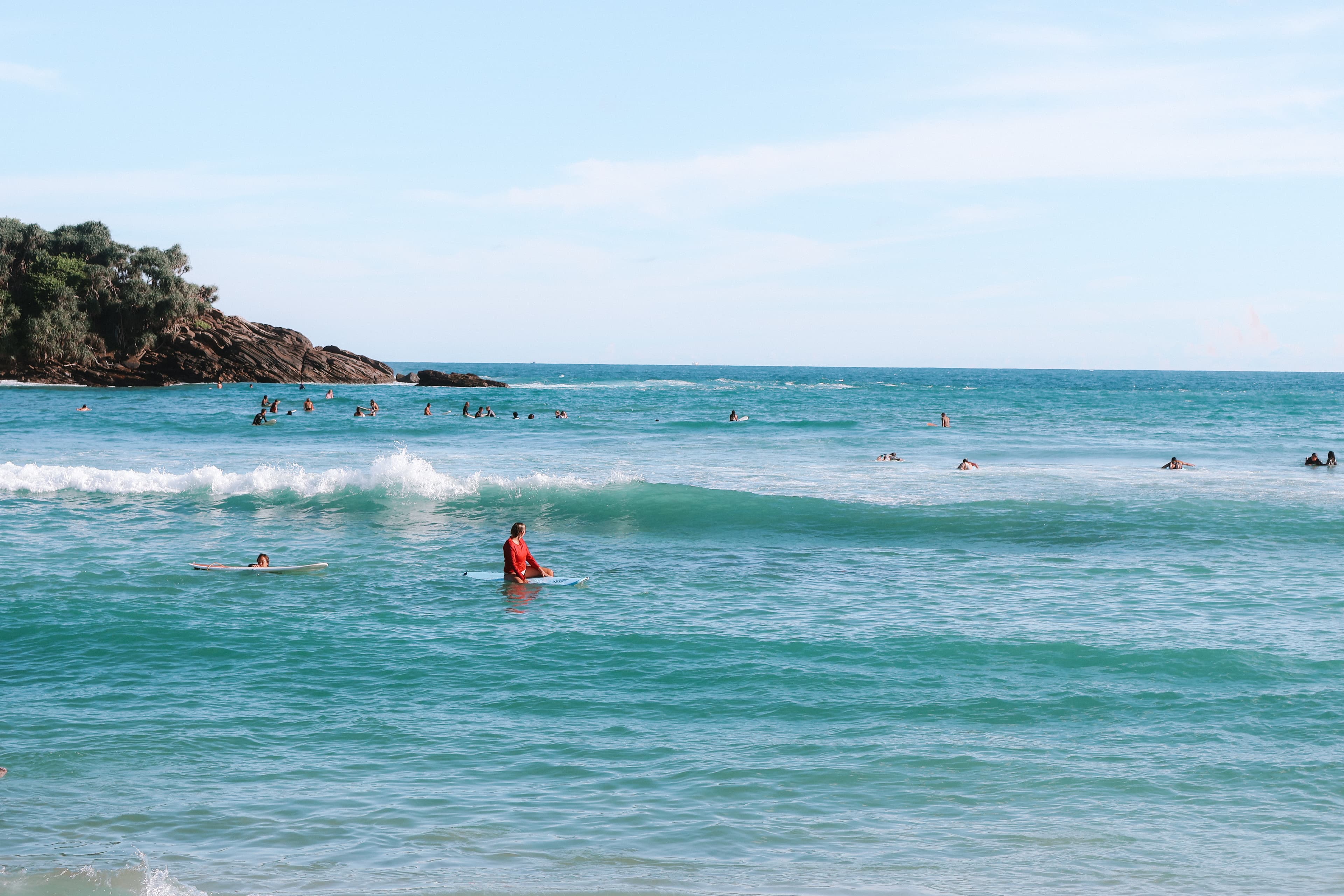 Entrez dans l'eau pour une expérience de surf