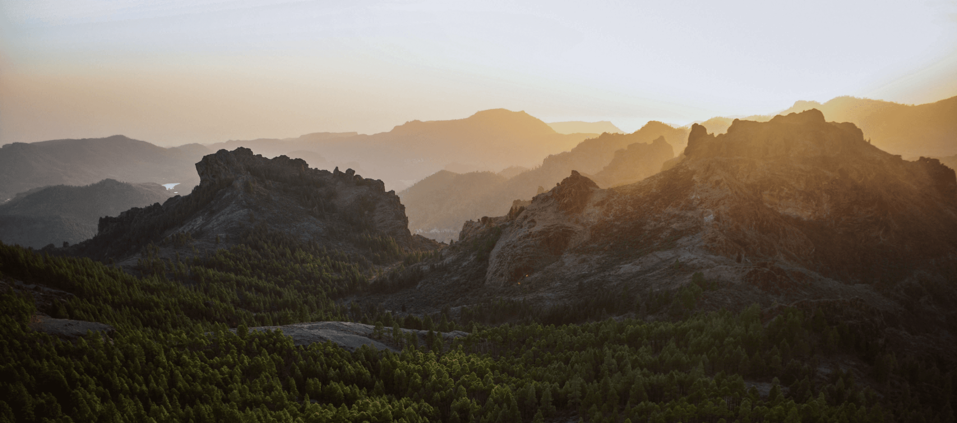 Golden sunset at Roque Nublo