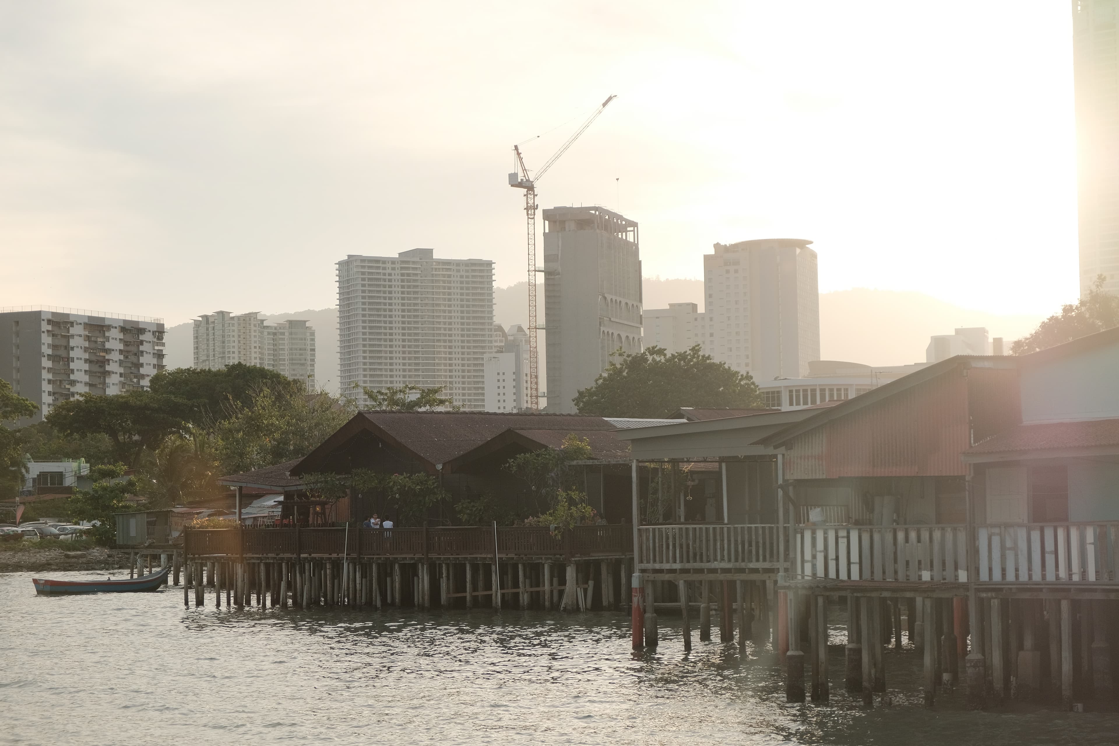 The Blue Mansion & the Clan Jetties